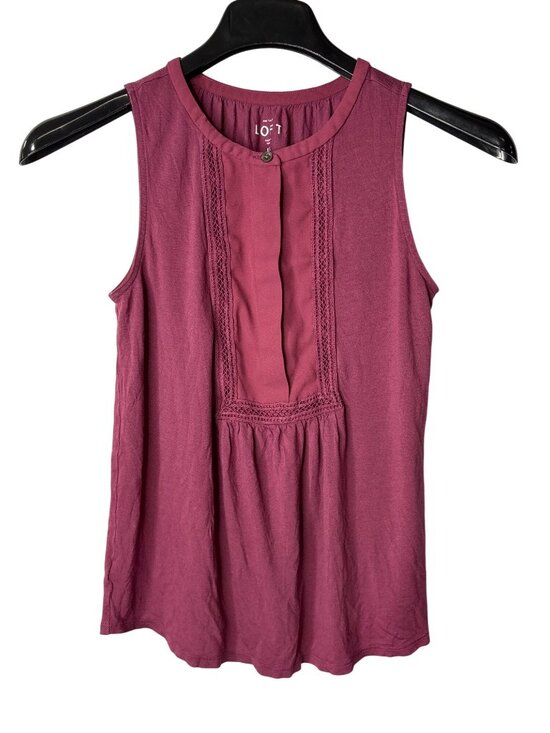 LOFT Tops - Ann Taylor LOFT Sleeveless Blouse Top Size XS Quarter Button Lace Accents Maroon